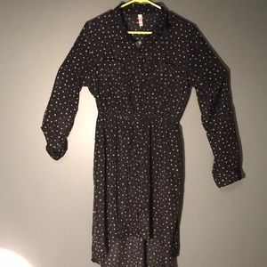 Adorable button down dress with high low & cut out